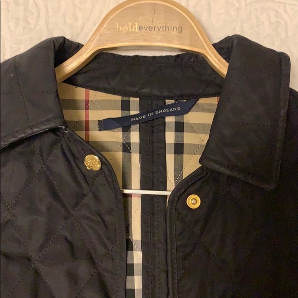 Burberry size small quilted jacket - Picture 3 of 12